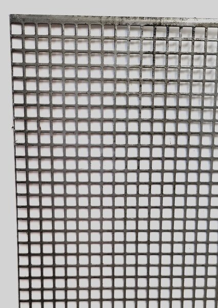 Plech ocelový děrovaný tloušťka 1,5 mm, 1000 x 2000 mm, Qg 8-10 ocel